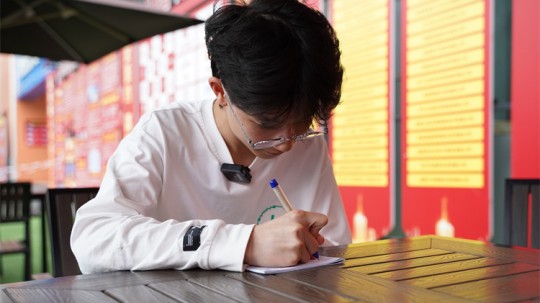 <b>電競(jìng)少年：以熱愛為青春正名<div   id=