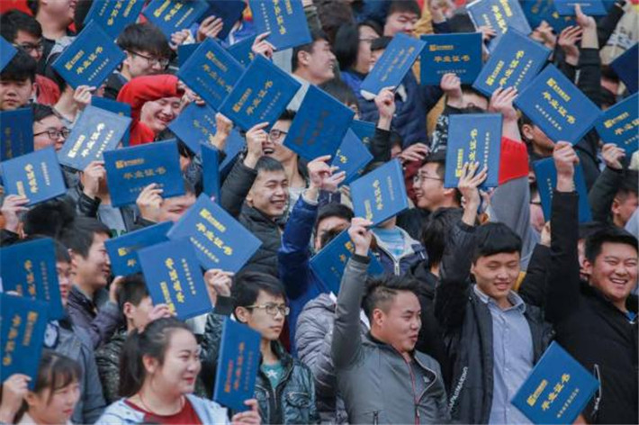 新華登陸央視領(lǐng)跑中國(guó)職教