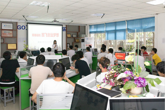 校園開放日之名企大咖進校園