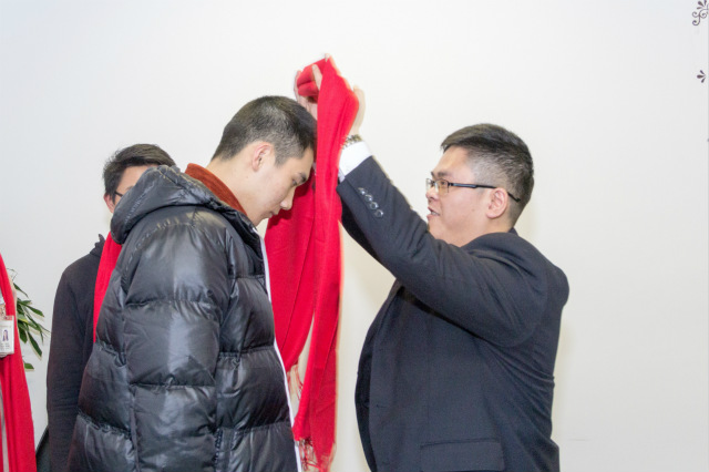 當(dāng)你還在猶豫選擇時,他們在新華已經(jīng)實現(xiàn)了逆襲