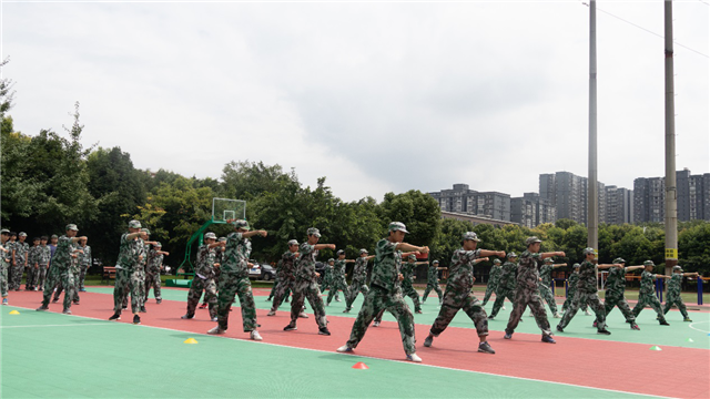 記2019年秋季新生軍訓(xùn)素質(zhì)拓展——電競專業(yè)軍訓(xùn)