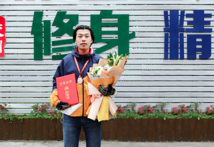 以賽促學(xué),新華電腦學(xué)校學(xué)子用技能眺望更大的世界!