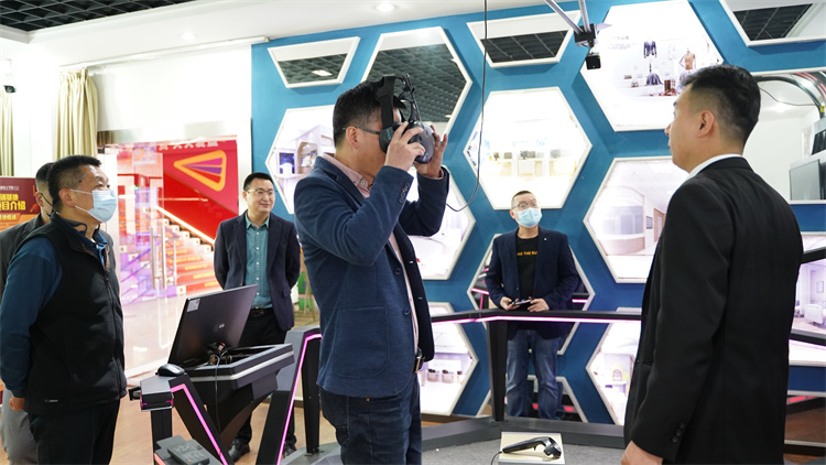 熱烈歡迎智能制造企業(yè)走進成都新華交流學習指導！