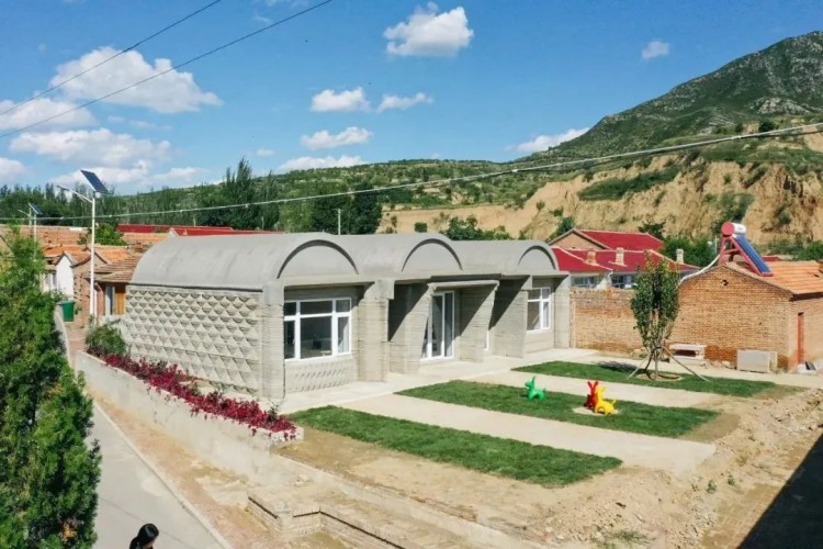 清華教授帶團(tuán)隊3D打印一棟住宅只花20多萬,相關(guān)設(shè)計人才備受關(guān)注