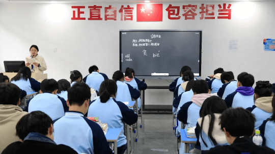 在嚴(yán)峻的就業(yè)環(huán)境中，為什么職校生