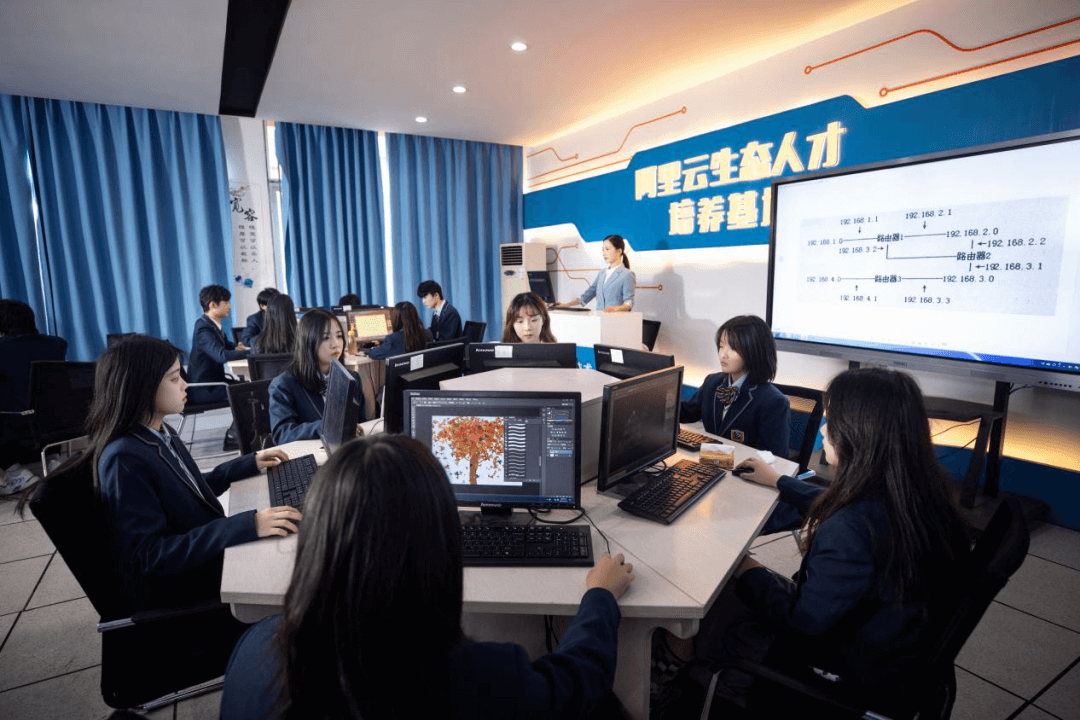 學技能不設(shè)限！成都新華多元課程，總有一個適合你